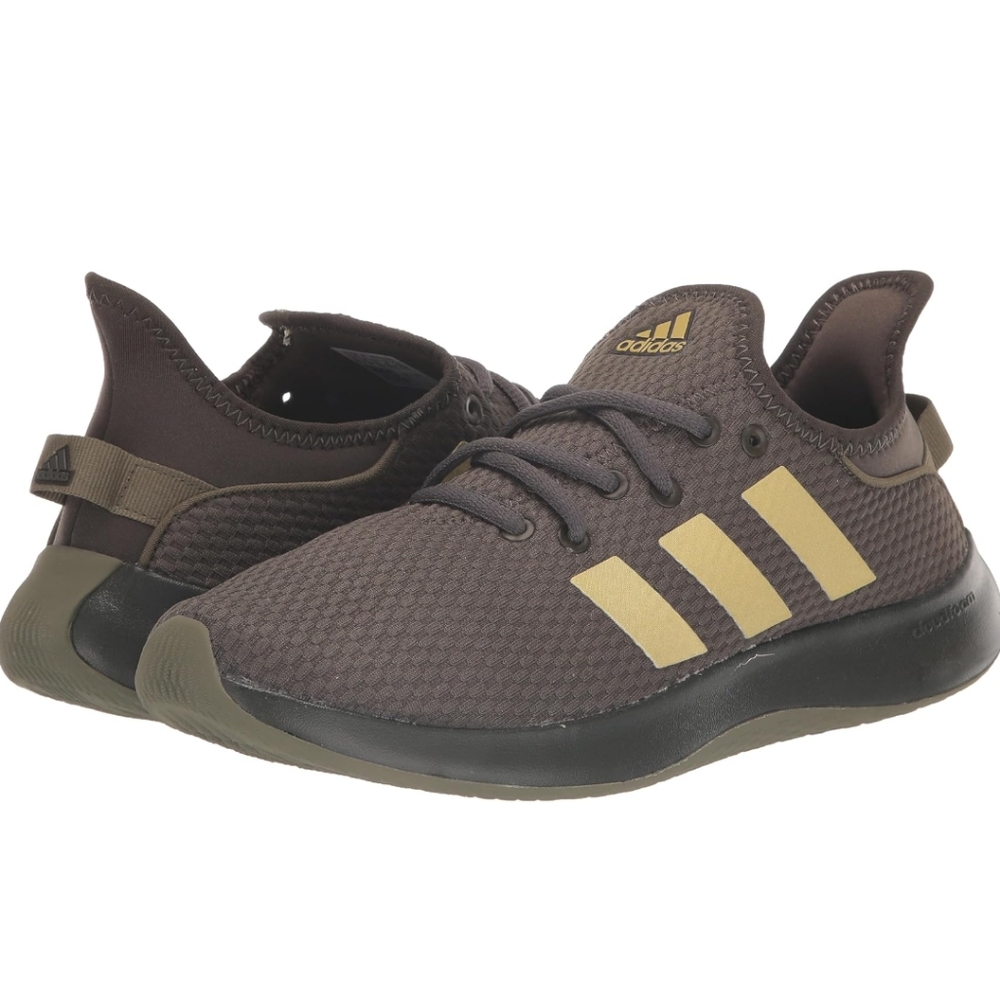 Adidas Women's Cloud Foam Sneaker